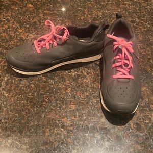 Shimano SH-CT500-W L SE spin cycling shoes with SPD clips sz 41 / us 8.5